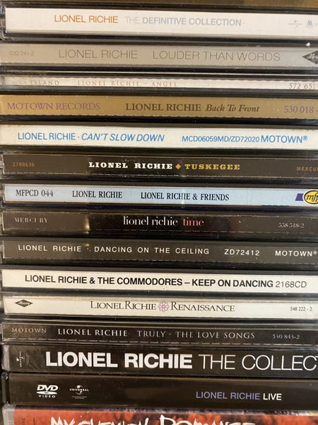 * bulk buy LIONEL RICHIE ** Carousel 1