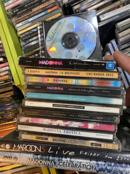 * bulk buy x 12 MADONNA ** Carousel 1