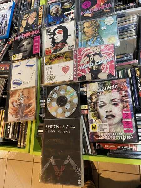 * bulk buy x 12 MADONNA ** Carousel 2