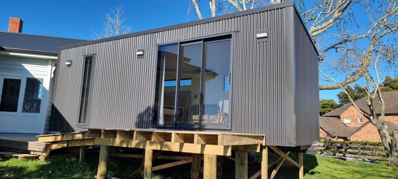 8m x 3.3m Modern Tiny home on wheels Carousel 2