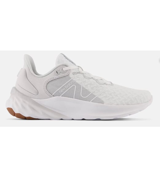 New Balance Women's Fresh Foam Roav V2 Shoe - US 6.5 [MINOR DEFECT] Carousel 1