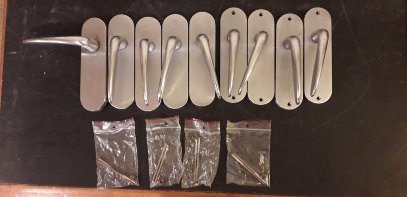 Latch and Lock sets Carousel 1