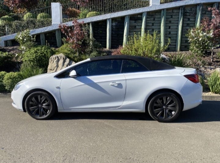 2015 Holden Cascada Cabriolet63612873469186111