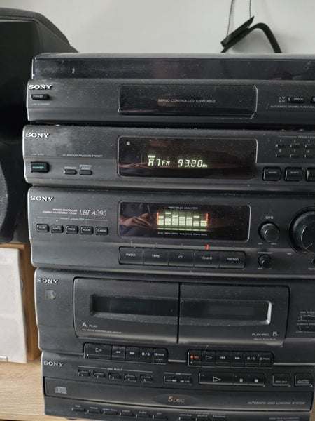 Sony Stereo with Turntable Carousel 2