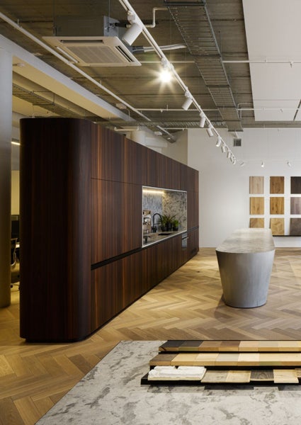 Designer Kitchen - Integrated F&P Appliances, Natural Veneer & Engineered Stone Carousel 2