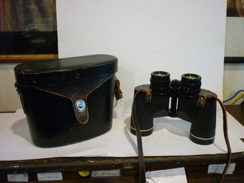 BINOCULARS ASAHI PENTAX .QUALITY. CASED. 8X40 Carousel 1
