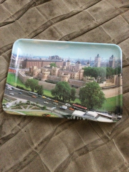 MELAMINE PLASTIC SERVE PLATE Carousel 1