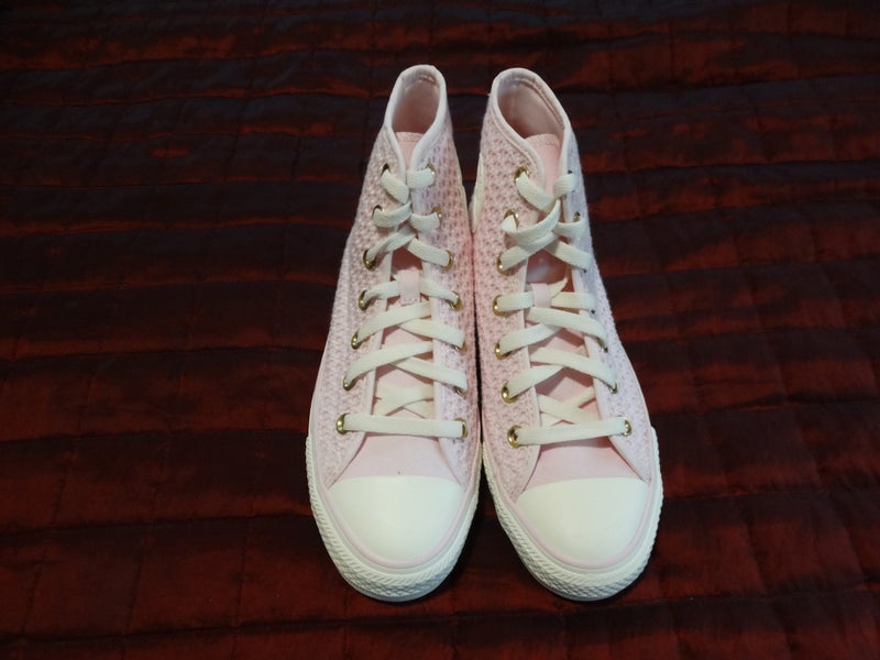 Converse Chuck Taylor High Tops. Size 8 US. Brand New. Carousel 2