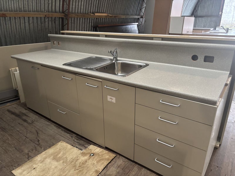 Recycled Galley Kitchen #4431 Carousel 2