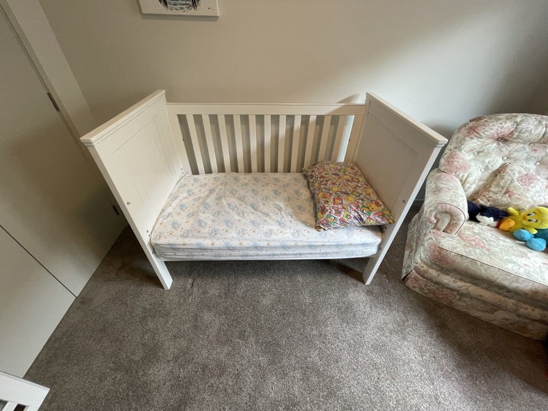 GROTIME LEGACY 4-IN-1 COT, WHITE Carousel 2