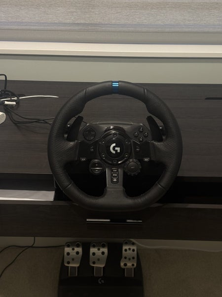 Logitech G923 TRUEFORCE Racing Wheel for PlayStation & PC Carousel 1