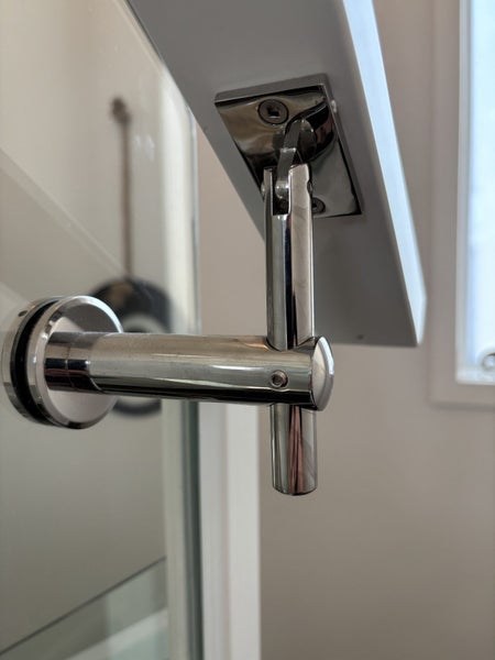 Glass Bracket for Flat BALUSTRADE Handrail Carousel 1