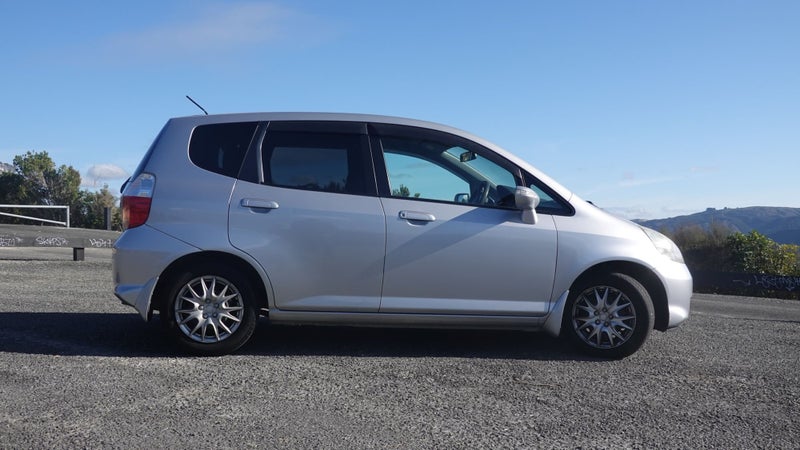 2004 Honda Fit63612874679042112