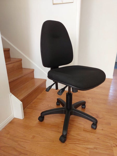 EOS Spectrum 3 Ergonomic Office Chair (Deep Cleaned) Carousel 2