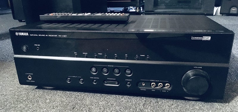 Yamaha RX-V367 AV Receiver Carousel 1