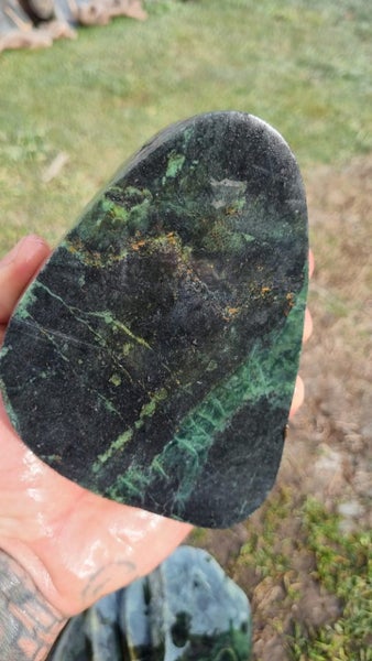 Greenstone slab Carousel 1