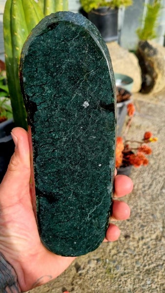 Greenstone slab Carousel 1