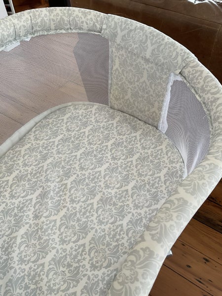 Halo BassiNest Swivel Sleeper Carousel 6