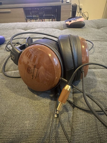 Audio Technica Audiophile Headphones Carousel 1