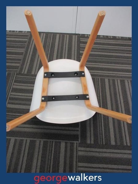 PR5662 - White Tub Chair Carousel 2