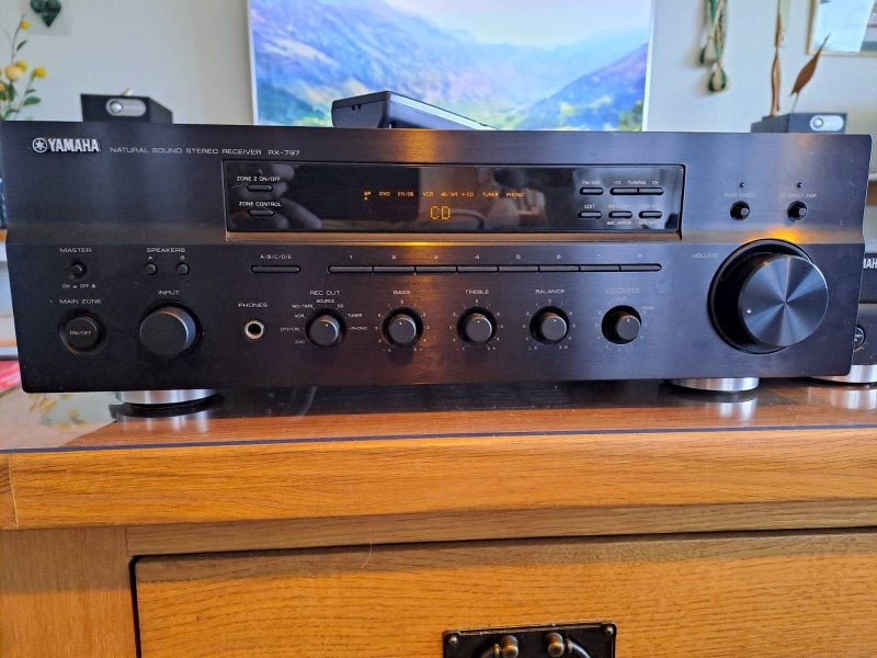 Yamaha RX-797 Receiver Carousel 1