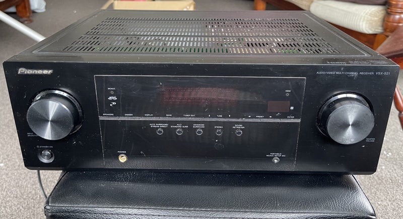 Pioneer 5.1 home theatre system with Pioneer VSX-521-k receiver/amp Carousel 1
