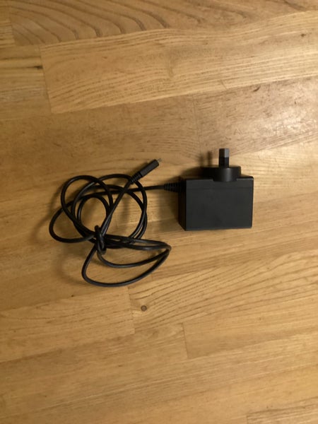 Nintendo Switch w/ Dock, Pro Controller & Protective Case – Excellent Condition Carousel 8