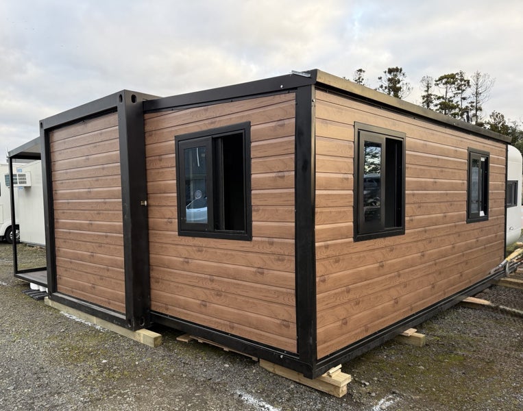 NZ STOCK SPECIAL – Expandable 2-Bedroom Cabin + FREE ROOF! Carousel 2