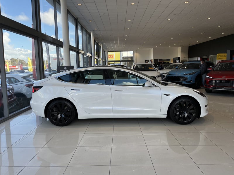 2020 Tesla Model 3 Standard Range Plus63613213712641113