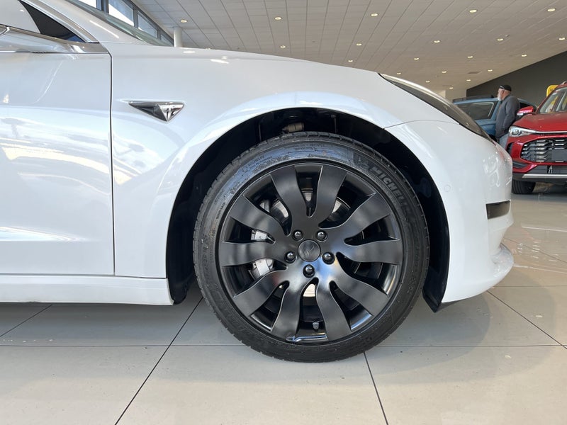 2020 Tesla Model 3 Standard Range Plus63613213712641114