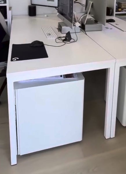 White Melamine Desk with White Steel Powder Coated Legs Carousel 1
