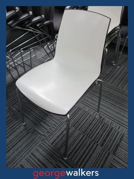 PR5523 - Black/White Stackable Chair Carousel 1