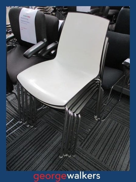 PR5523 - Black/White Stackable Chair Carousel 2