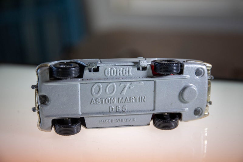Aston Martin 007 Corgi toy Carousel 7
