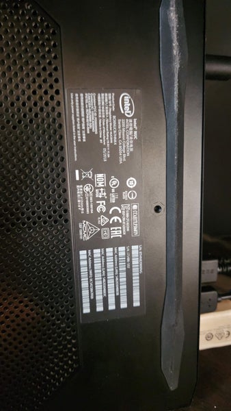 PC Hades Canyon NUC Carousel 2