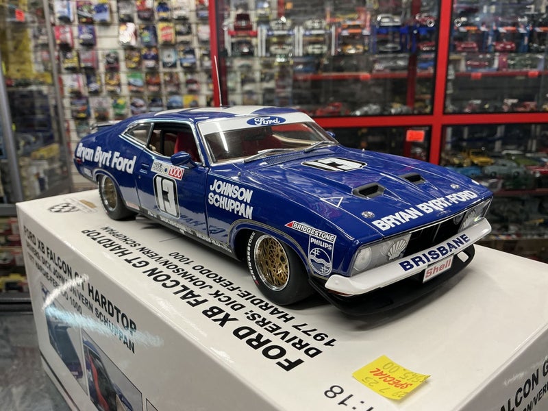1/18 AUTO ART - FORD FALCON XB GT HARDTOP BATHURST 1977 JOHNSON/SCHUPPAN Carousel 2