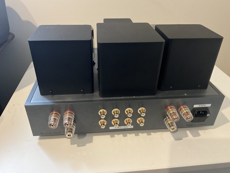 BRUNOCO Terra 6L6PP Stereo Tube integrated amp *List $6900 Carousel 3