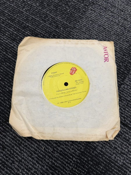 Rolling Stones - One hit to the body / fight 7 inch record Carousel 1