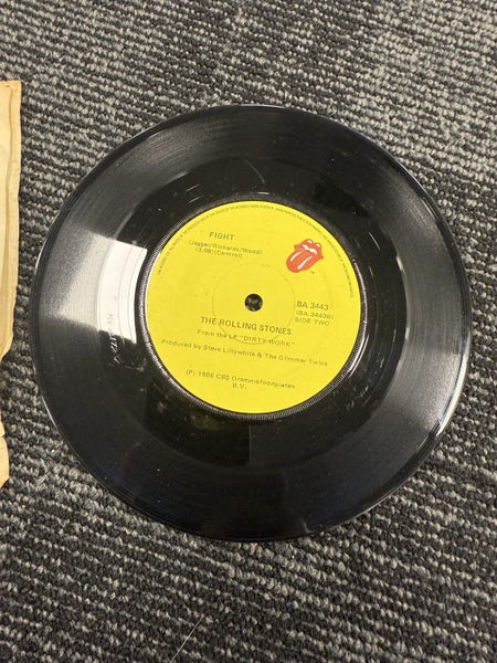 Rolling Stones - One hit to the body / fight 7 inch record Carousel 2