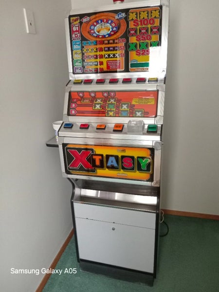 90,s Poker machine Xtasy Carousel 1
