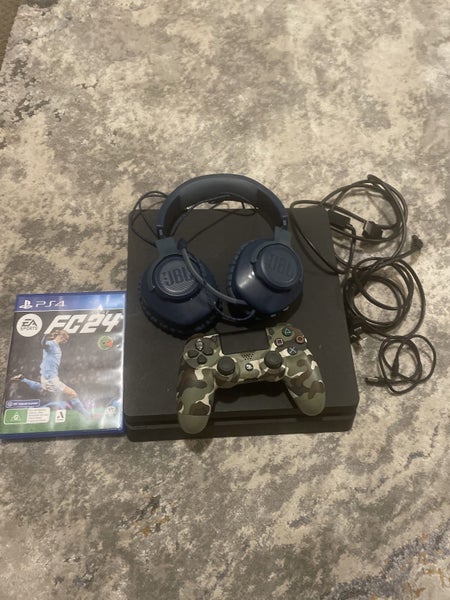 PS4 1TB + controller+ headphones + FC24 Carousel 1