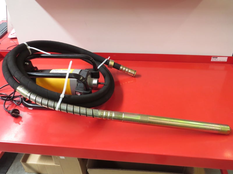 ELECTRIC CONCRETE VIBRATOR 2000 watt Hi Frequency 4m spud (38) Carousel 2