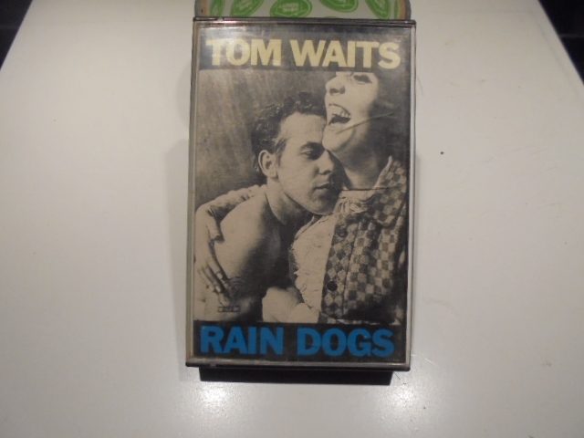 +-+-+ TOM WAITS - RAIN DOGS +-+-+ Carousel 1