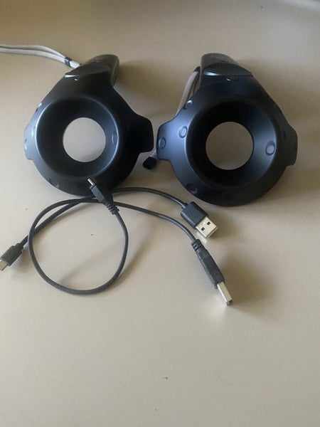 HTC vive controllers + charging cables Carousel 2