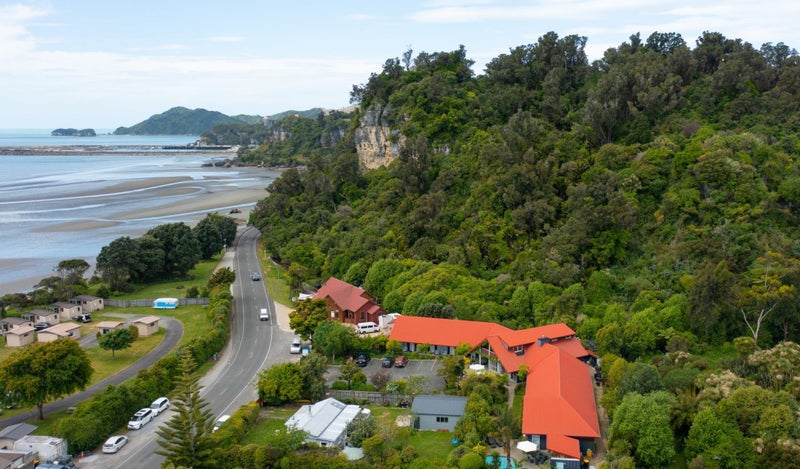 Ratanui Lodge Carousel 2