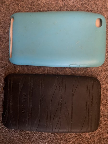 2x iPod touch 4 covers Carousel 2