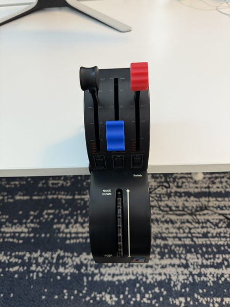 Logitech Pro Flight Throttle Quadrant & Cessna Trim Wheel Carousel 3