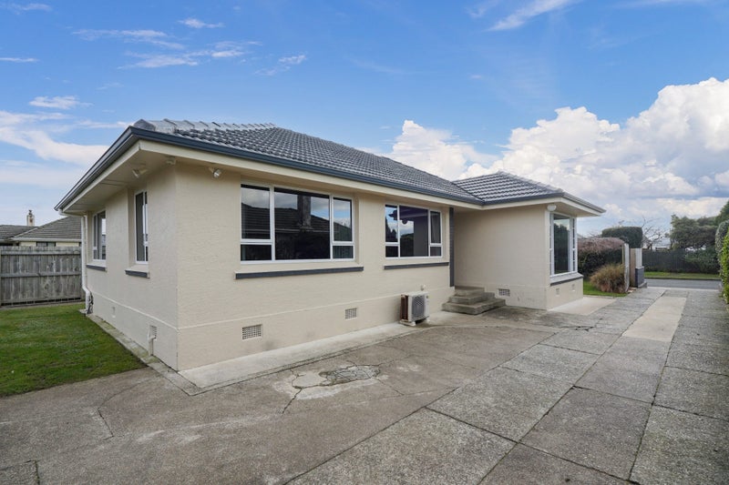 Image 1 of 32