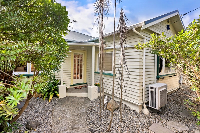 Image 1 of 33