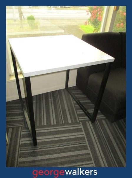 PR5684 - Melteca White Square Table Carousel 4